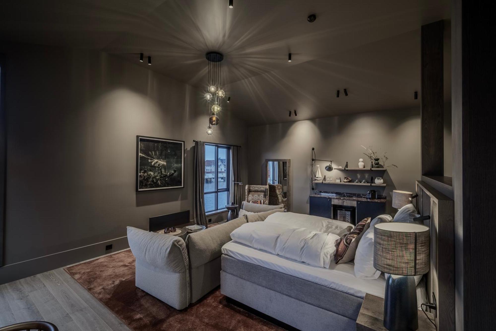 Henningsvaer Bryggehotell - By Classic Norway Hotels Bagian luar foto
