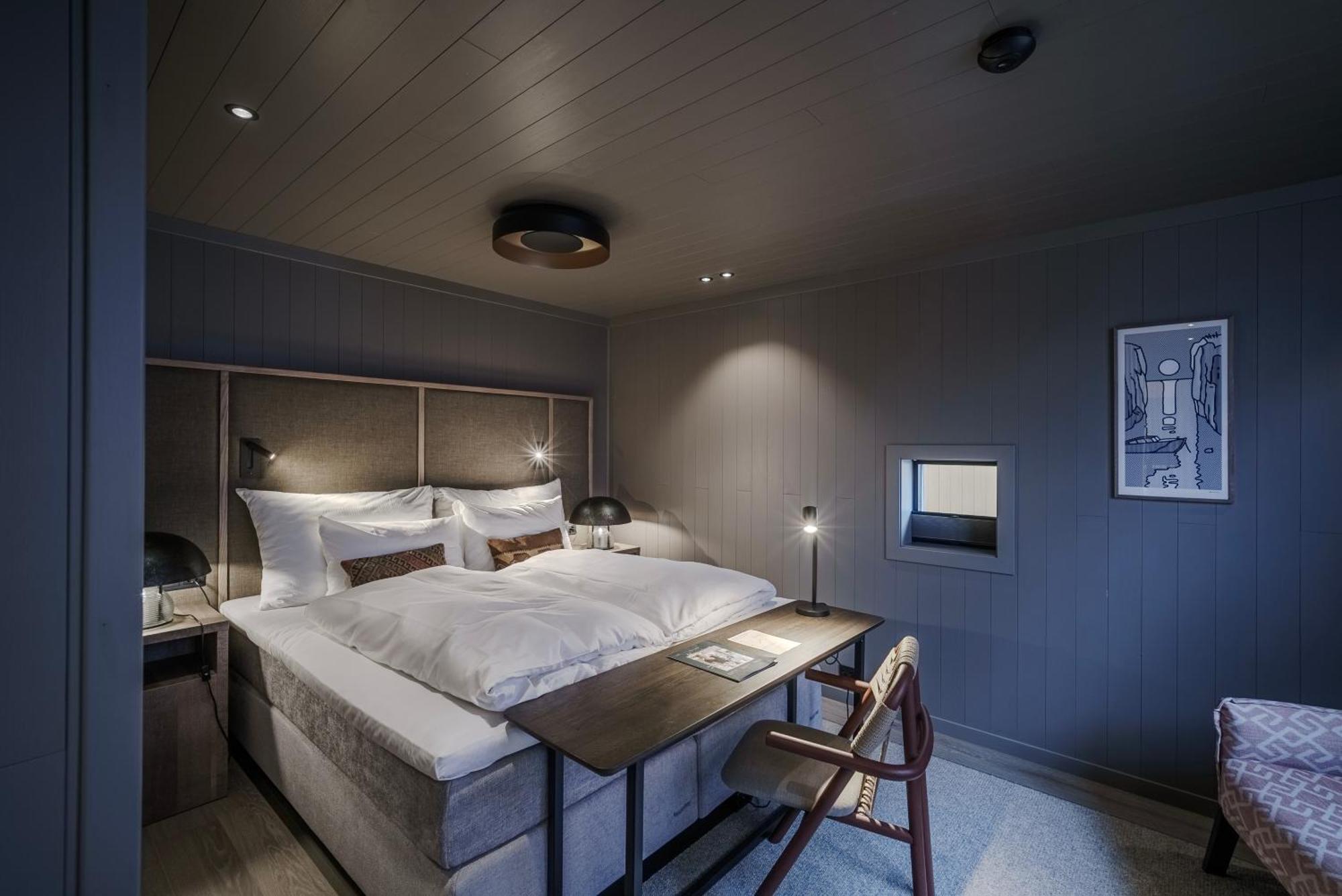 Henningsvaer Bryggehotell - By Classic Norway Hotels Bagian luar foto